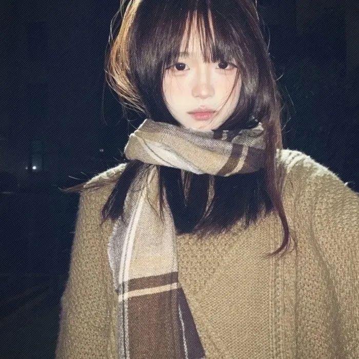 甜蜜寂寞女孩